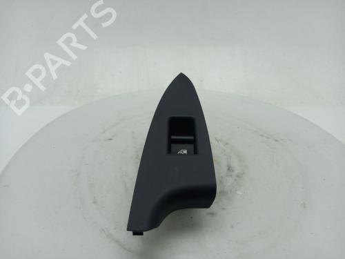 switch-alfa-romeo-giulietta-940_-2010-2011-2012-2013-2014-2015-2016-2017-2018-2019-2020-40302422 main image