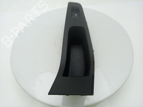switch-ford-fiesta-vii-van-2018-40320362 main image