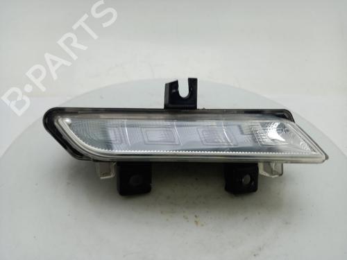 right-daytime-light-renault-clio-iv-bh_-2012-2013-2014-2015-2016-2017-2018-2019-2020-2021-40311401 main image