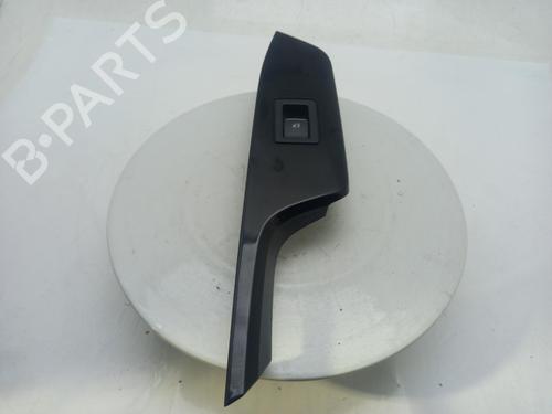 switch-toyota-c-hr-_x1_-2016-40302707 main image