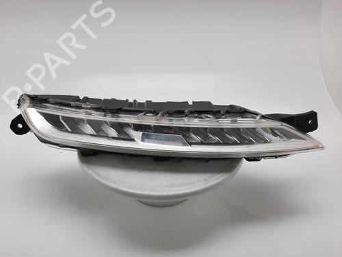 Used Right daytime light Right daytime light CITROËN C4 Picasso II 1.6 BlueHDi 120 (120 hp) 40341383 40341383