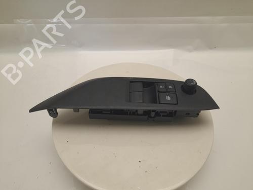 Used Switch Switch TOYOTA YARIS (_P21_, _PA1_, _PH1_) 1.5 Hybrid (MXPH10, MXPH11) (116 hp) 40302759 40302759