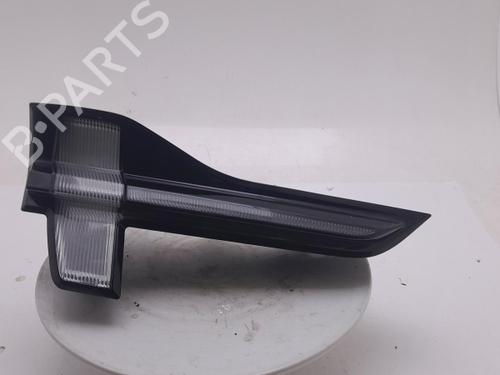 left-taillight-ford-usa-mustang-mach-e-cgw-2020-40303298 main image