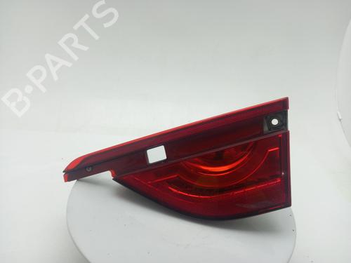 right-taillight-jaguar-xf-ii-x260-2015-40315374 main image