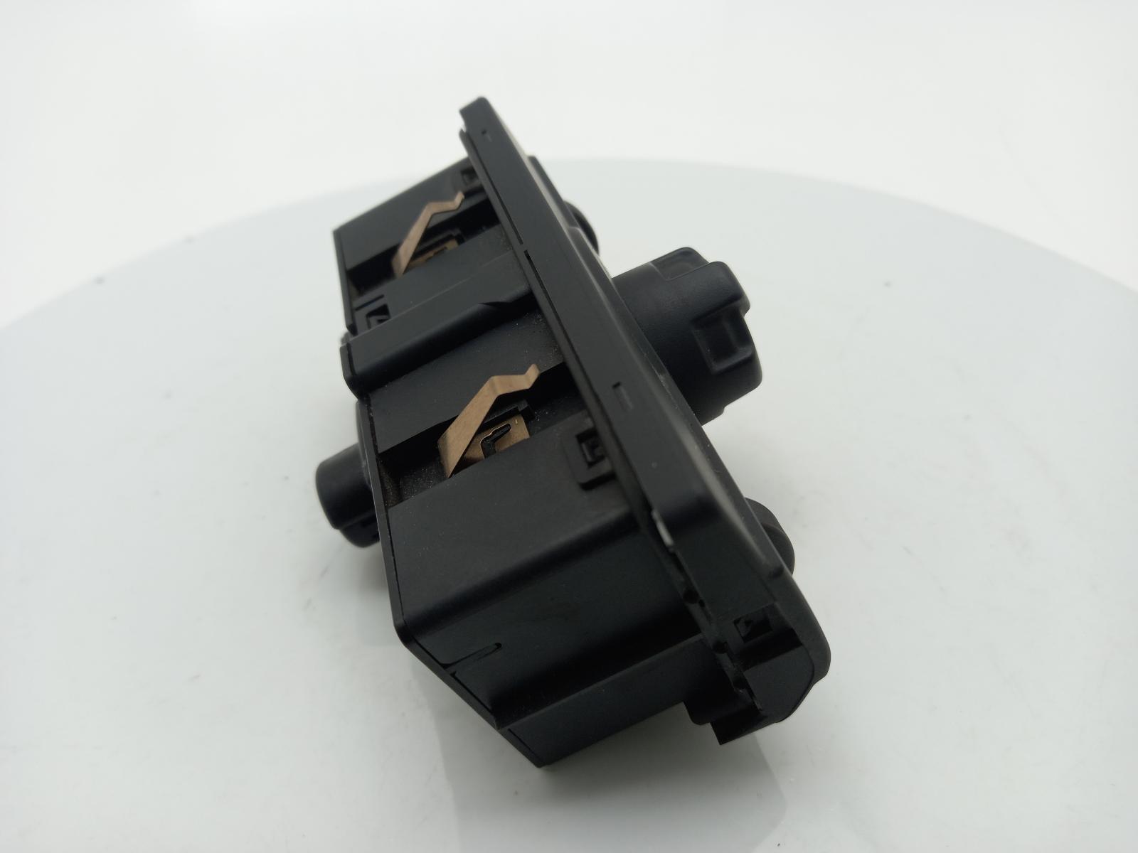 Headlight switch LAND ROVER FREELANDER 2 (L359) 2.2 TD4 4x4 | BP40337857I24 - Image 3