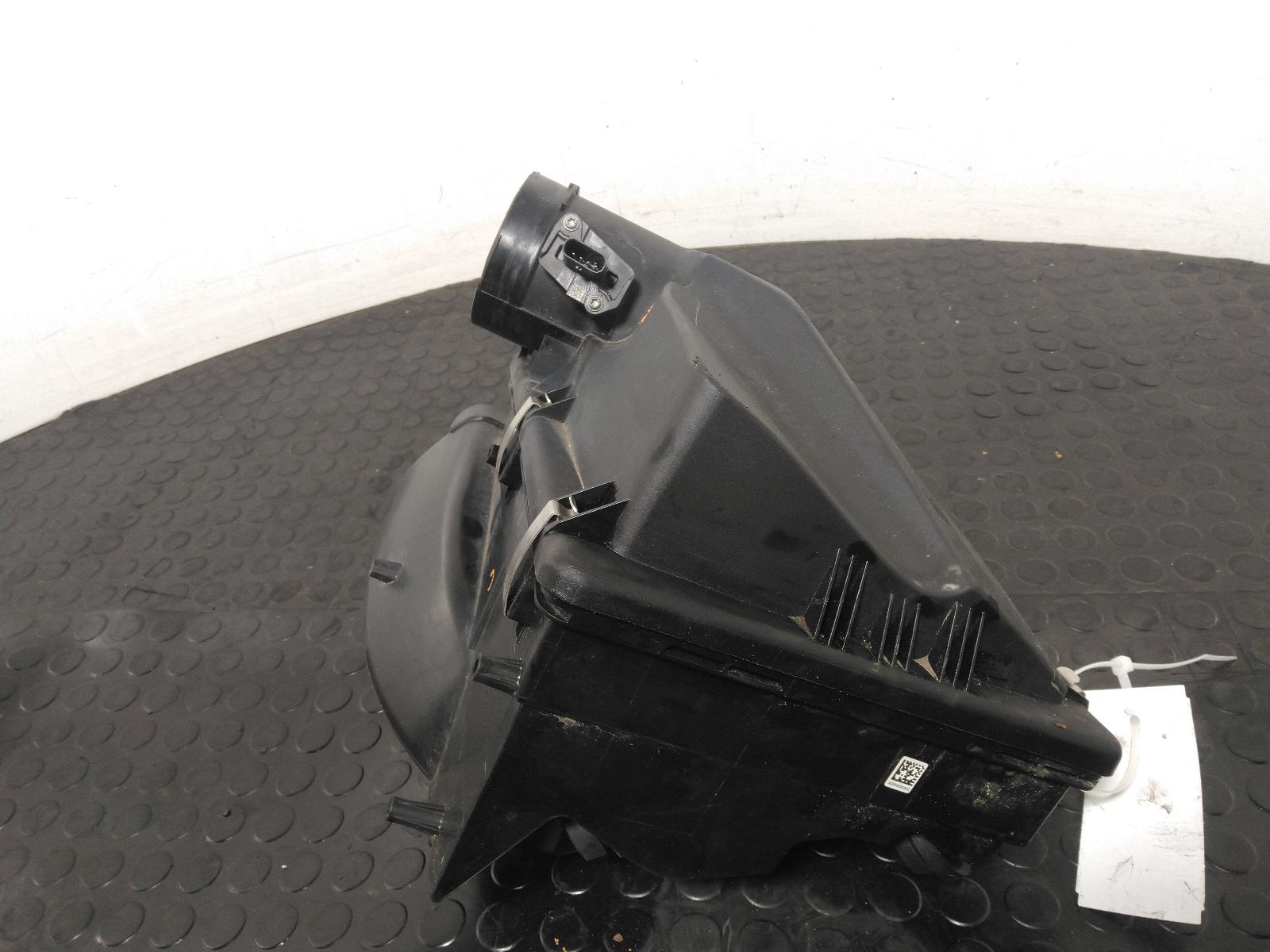 Air filter box BMW 3 (G20, G80, G28) 320 d | BP40342253M87 - Image 2