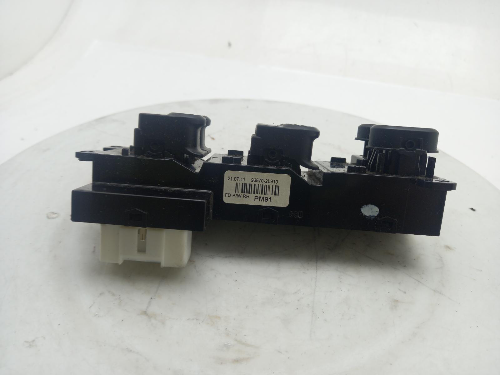 Switch HYUNDAI i30 (FD) 1.4 | BP40318309I30 - Image 6