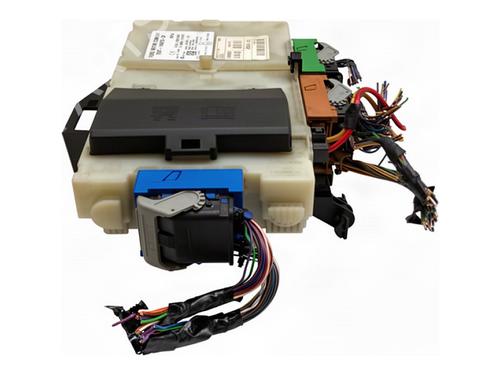 Used Fuse box Fuse box 39375013 39375013