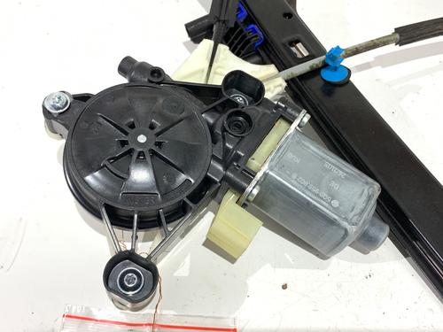 Front left window mechanism AUDI A3 (8V1, 8VK) 2.0 TFSI | BP39287995C22 - Image 2