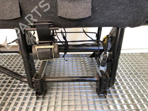 Right front seat PEUGEOT BOXER Van 2.2 BlueHDi 140 | BP39327613C16 - Image 6