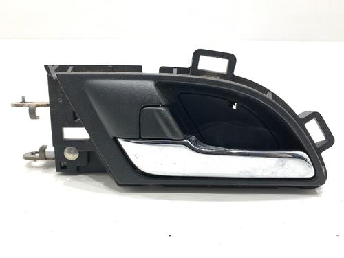 Used Rear left interior door handle Rear left interior door handle 39322108 39322108
