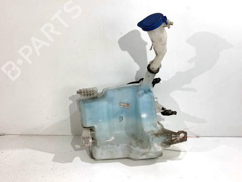 windscreen-washer-tank-ford-focus-iii-turnier-2010-2011-2012-2013-2014-2015-2016-2017-2018-2019-2020-39331600 main image