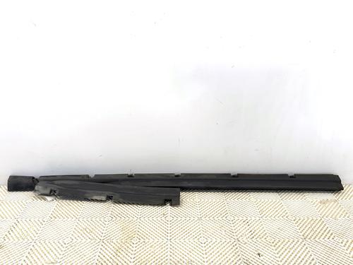 Used Left sideskirt Left sideskirt 39346769 39346769