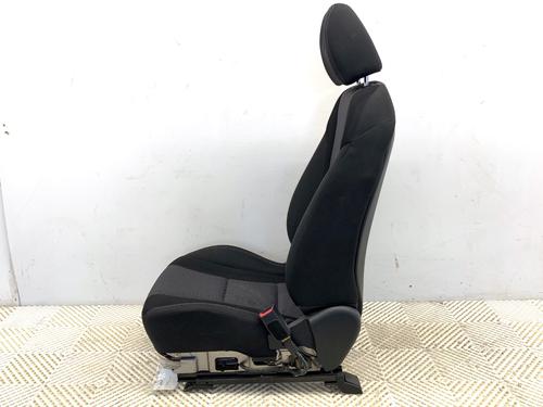 Right front seat HYUNDAI i30 (GD) 1.4 | BP39350590C16 - Image 6