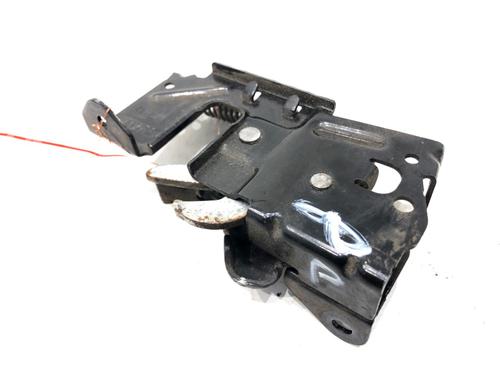 Used Hood lock Hood lock BMW 3 Touring (F31) 320 d (184 hp) 39283135 39283135