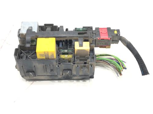Used Fuse box Fuse box 39280476 39280476