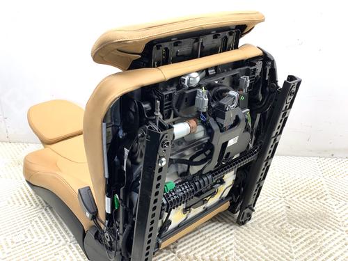Left front seat VOLVO XC60 II (246) B5 Mild-Hybrid AWD | BP39332687C15 - Image 9