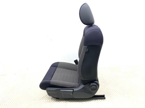 Left front seat CITROËN C4 CACTUS 1.2 VTi 82 | BP40115328C15 - Image 4