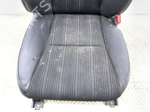 Right front seat HONDA HR-V (RU) 1.5 (RU1) | BP39307653C16 - Image 3