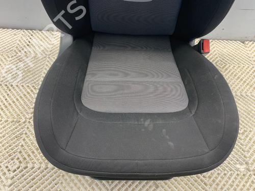 Right front seat KIA CEE'D (JD) 1.6 CRDi 128 | BP39359948C16 - Image 3