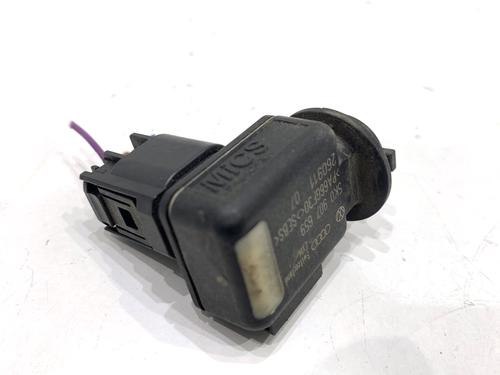 Electronic sensor VW PASSAT B7 Variant (365) 2.0 TDI | BP39322688M84 - Image 2