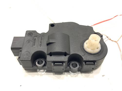 heater-blower-motor-audi-a5-8t3-2007-2008-2009-2010-2011-2012-2013-2014-2015-2016-2017-39290099 main image