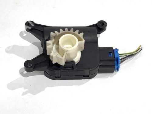 Used Heater blower motor Heater blower motor VW TOURAN (1T1, 1T2) 1.9 TDI (105 hp) 39330773 39330773
