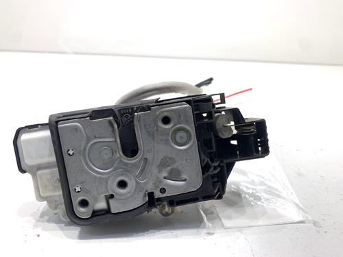 front-left-lock-volvo-v40-hatchback-525-2012-2013-2014-2015-2016-2017-2018-2019-39327122 main image