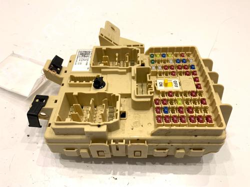 Used Fuse box Fuse box 39296693 39296693