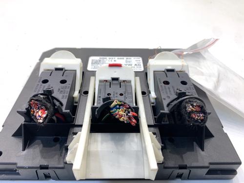 Electronic module VW PASSAT B8 Variant (3G5, CB5) 2.0 TDI | BP39339451M83 - Image 3