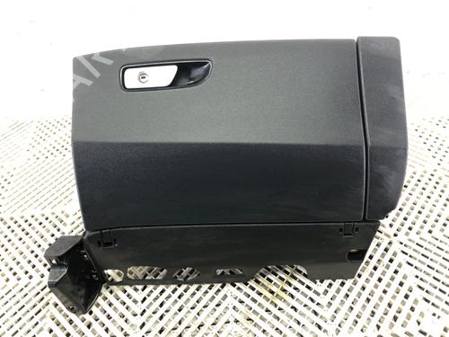 glove-box-audi-q7-4mb-4mg-4mq-2015-39291429 main image