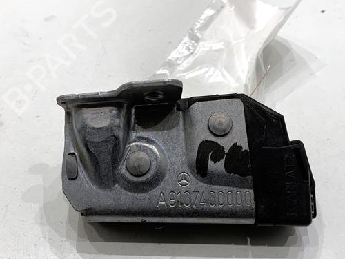Used Rear right lock Rear right lock MERCEDES-BENZ SPRINTER 3,5-t Van (B907, B910) eSPRINTER (910.633) (116 hp) 40056811 40056811