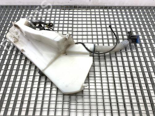 windscreen-washer-tank-jaguar-f-pace-x761-2015-39324394 main image