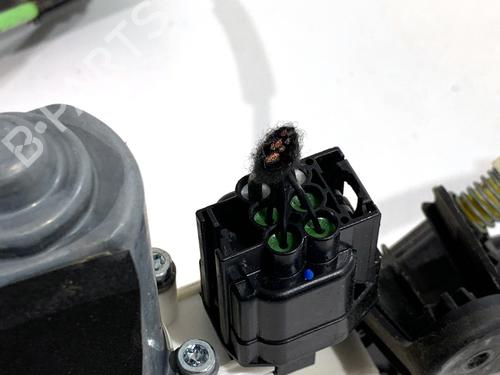 Front right window mechanism JAGUAR F-PACE (X761) 2.0 TD4 | BP39324434C23 - Image 4