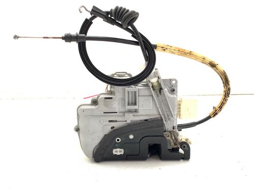 Front left lock VW PASSAT B7 Variant (365) 2.0 TDI | BP39372632C98 - Image 2