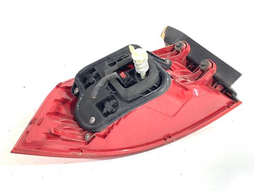 Right taillight VW PASSAT B7 Variant (365) 2.0 TDI | BP39372657C35 - Image 3