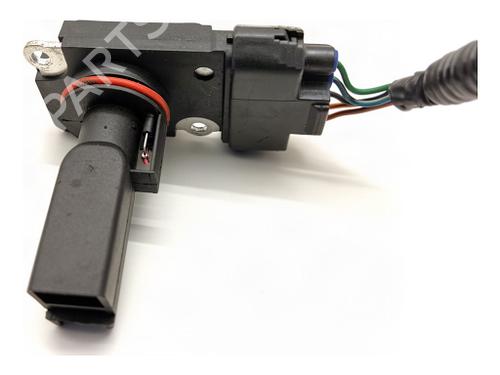Used Mass air flow sensor Mass air flow sensor TOYOTA COROLLA Verso (_E12_) 2.0 D-4D (CDE120_, CDE120R) (90 hp) 40489957 40489957