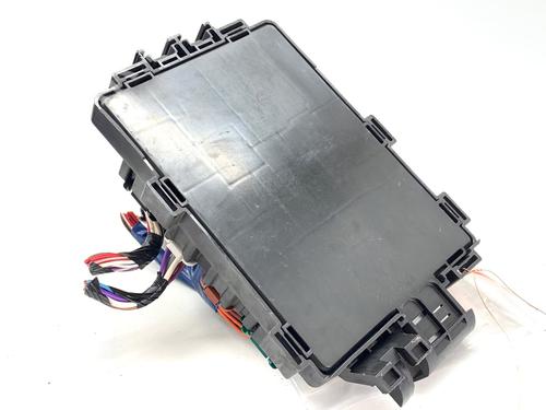 Fuse box TESLA MODEL S (5YJS) 85D AWD | BP39354997E1 - Image 2