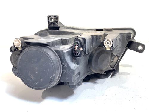Right headlight VW PASSAT B6 (3C2) 2.0 FSI | BP39347681C29 - Image 4