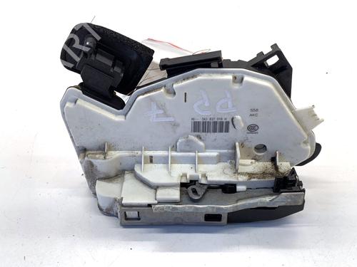 front-right-lock-seat-leon-5f1-2012-2013-2014-2015-2016-2017-2018-2019-2020-2021-39326538 main image