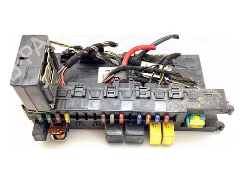 Caja reles / fusibles Caja reles / fusibles MERCEDES-BENZ C-CLASS T-Model (S203) C 240 (203.261) (170 hp) 39762804 39762804