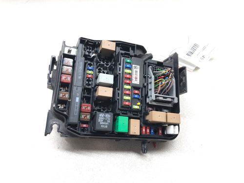fuse-box-hyundai-i30-estate-gd-2012-39269865 main image