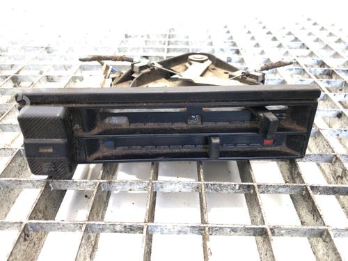 Used Climate control Climate control VW TRANSPORTER T4 Bus (70B, 70C, 7DB, 7DK, 70J, 70K, 7DC, 7DJ) 2.4 D (78 hp) 39276809 39276809