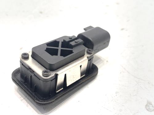 Tailgate handle JAGUAR E-PACE (X540) 2.0 D180 AWD | BP39324526C132 - Image 2
