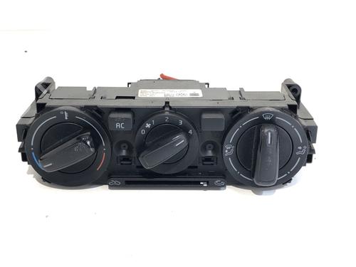 climate-control-vw-up-121-122-bl1-bl2-bl3-123-2011-39294592 main image