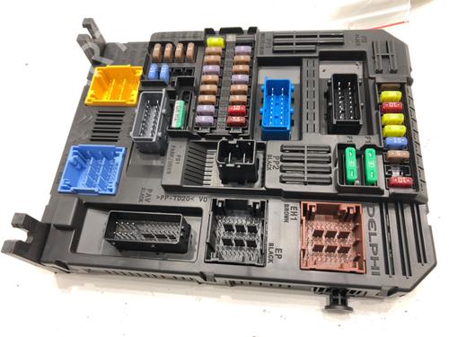 Used Fuse box Fuse box 39296536 39296536