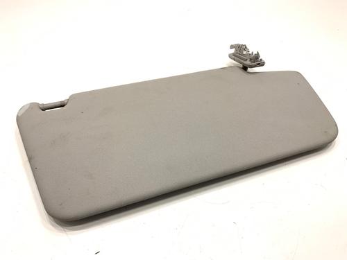 Used Left sun visor Left sun visor 39322868 39322868