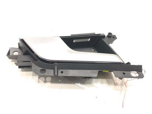 venstre-fortil-invendig-handtag-audi-a4-allroad-b9-8wh-8wj-2016-39281233 main image