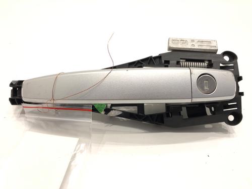 front-left-exterior-door-handle-chevrolet-orlando-j309-2010-39276631 main image