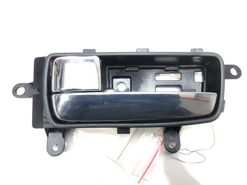 Used Front left interior door handle Front left interior door handle 39269372 39269372